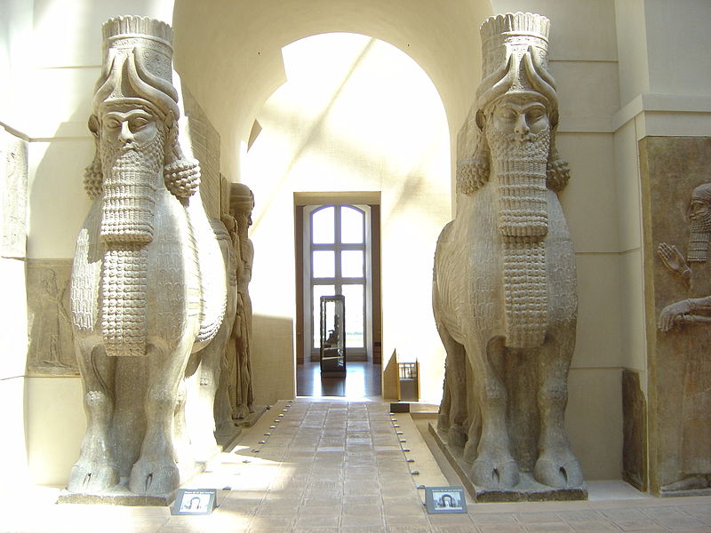 Lamassu stojące u bram Khorsabad, dzisiaj w kolekcji Luwru, źródło: Wikipedia